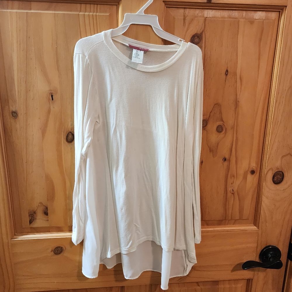 Aqua long-sleeved high/low shirt